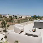 Iocaste - With Private Pool And Ev Station 빌라 하니아