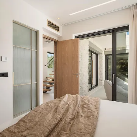 Iocaste - With Private Pool And Ev Station *