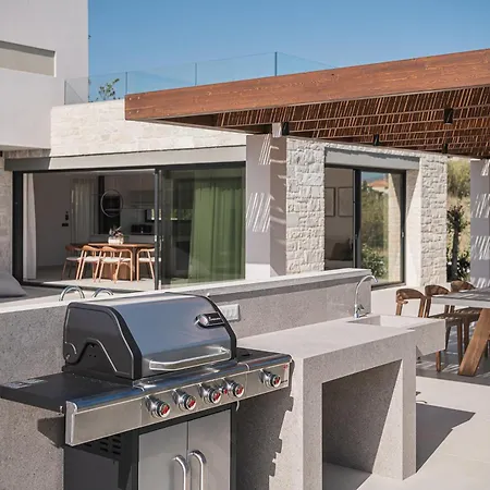 Iocaste - With Private Pool And Ev Station Вилла *