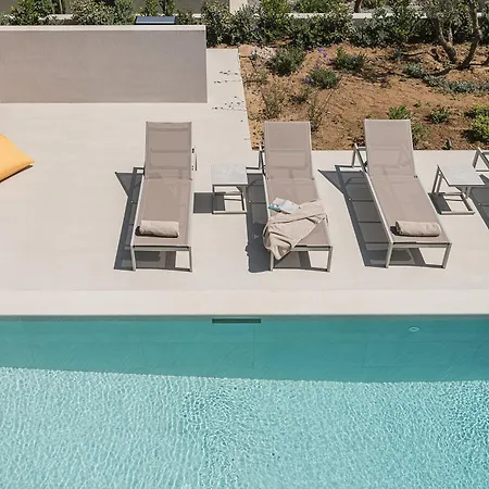 Iocaste - With Private Pool And Ev Station فيلة