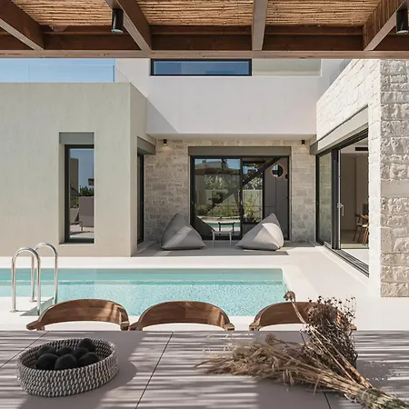 Iocaste - With Private Pool And Ev Station *